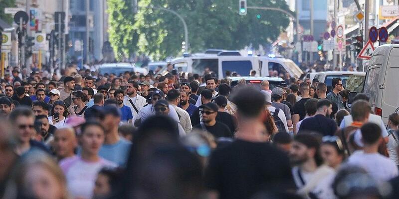 Menschen (Archiv) - Foto: via dts Nachrichtenagentur