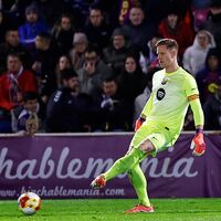 Torwart Marc-André ter Stegen hat sich wieder verletzt. (Archivbild) - Foto: Rudy Garcia/AP/dpa