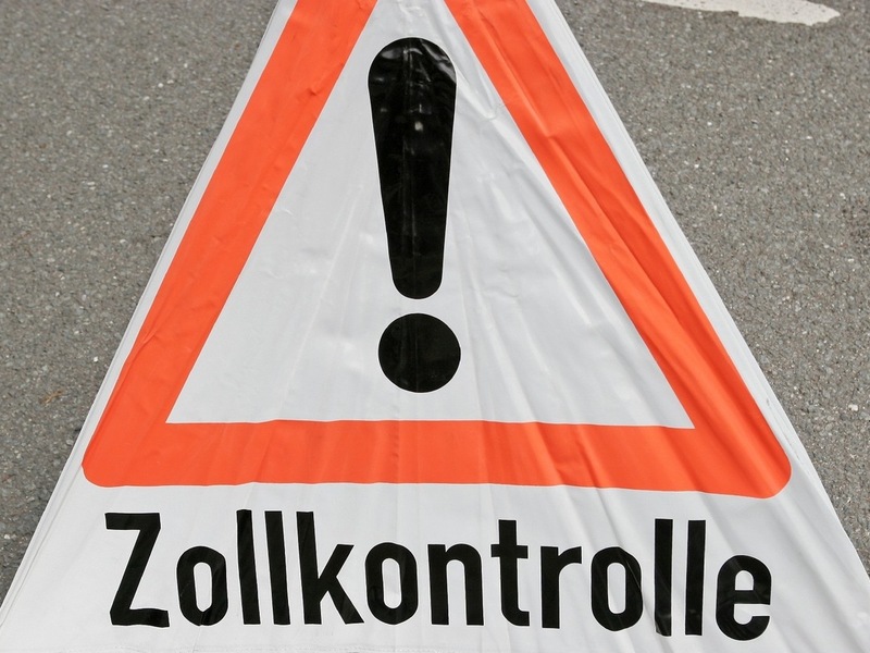 HZA-P: Potsdamer Zoll zieht über fünf Kilogramm Ketamin bei einer Fahrzeugkontrolle auf der BAB 10, Nähe Königs Wusterhausen, aus dem Verkehr / Besitzer droht eine mehrjährige Freiheitsstrafe oder Geldstrafe - Foto: presseportal.de