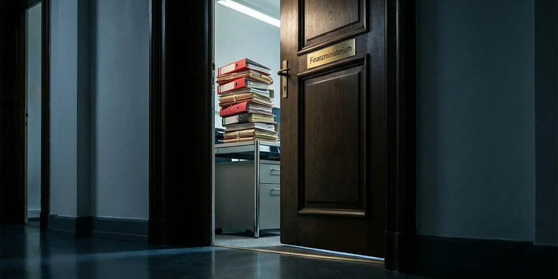 Finanzminister Marterbauer startet unter Druck ins neue Jahr - Foto: über boerse-global.de