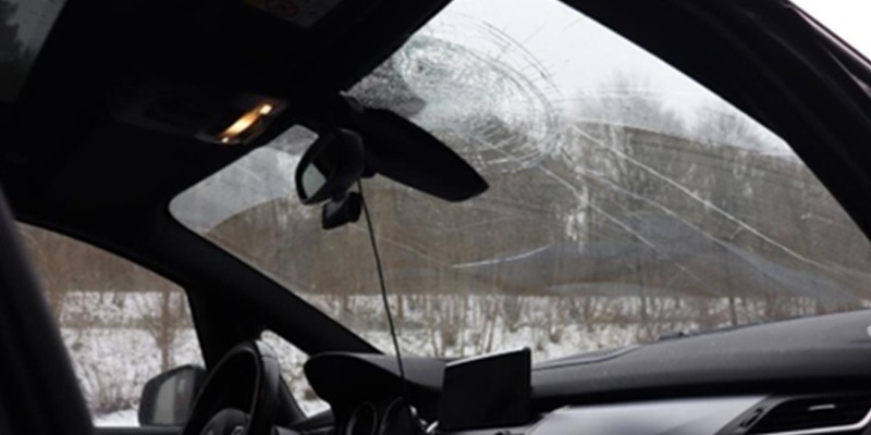 POL-MS: Eiskalte Gefahr von oben - Zwei Unfälle durch Eisplatten auf Lkw fordern zwei leicht Verletzte - Foto: presseportal.de