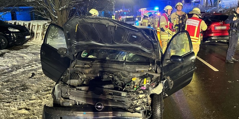 POL-RBK: Burscheid - Zwei Verletzte bei Frontalzusammenstoß - Foto: presseportal.de