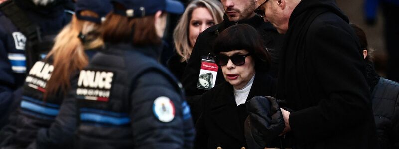 Mathieu und Bardot nannten sich in letztem Telefonat Schwestern. - Foto: Thibaud Moritz/AFP/dpa