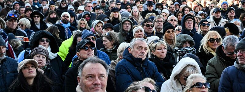 Die Messe wurde in Saint-Tropez live übertragen. - Foto: Miguel Medina/AFP/dpa