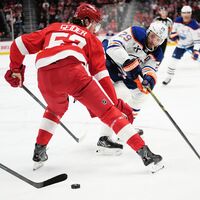 Zwei NHL-Topstars gemeinsam für Deutschland: Moritz Seider (l) und Leon Draisaitl (r). (Archivbild) - Foto: Ryan Sun/AP/dpa