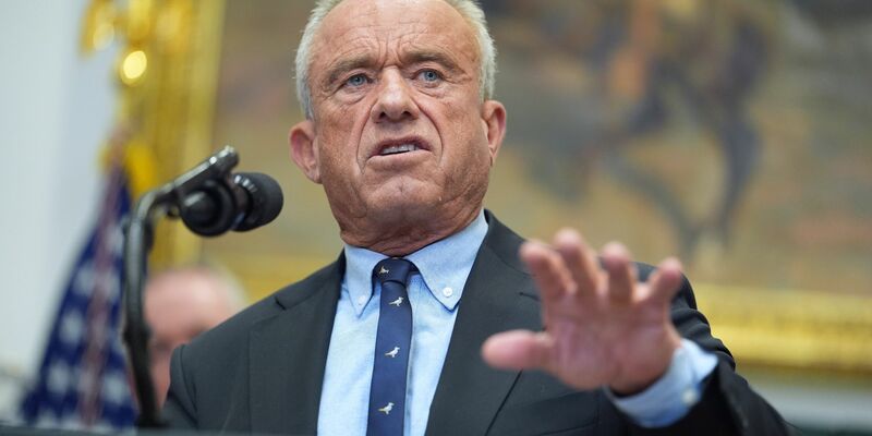 US-Gesundheitsminister Kennedy hat neue Ernährungsrichtlinien veröffentlicht. (Archivfoto) - Foto: Evan Vucci/AP/dpa