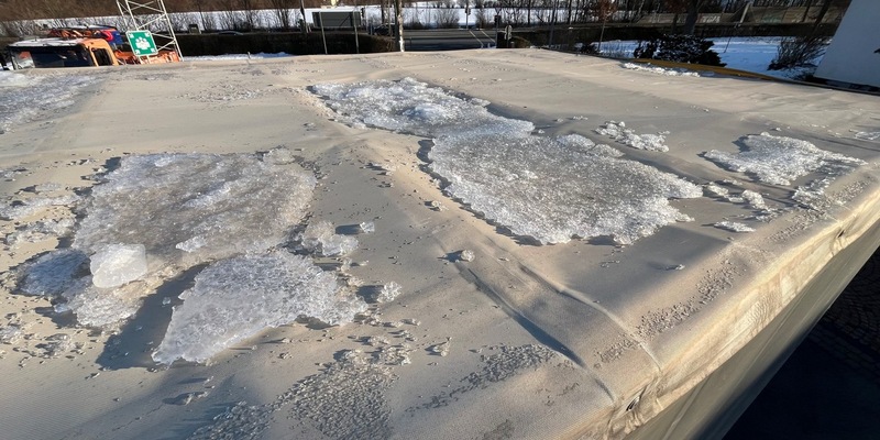 POL-HI: Mehrere Verkehrsunfälle auf der BAB 7 durch Eisplatten - Foto: presseportal.de