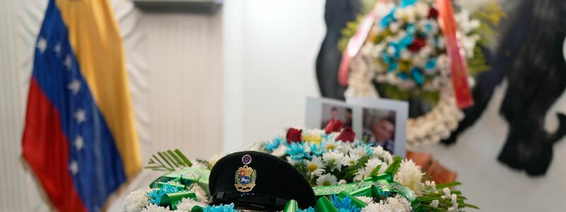 Bei dem US-Angriff in Caracas wurde den Behörden zufolge 24 venezolanische Soldaten getötet. - Foto: Matias Delacroix/AP/dpa