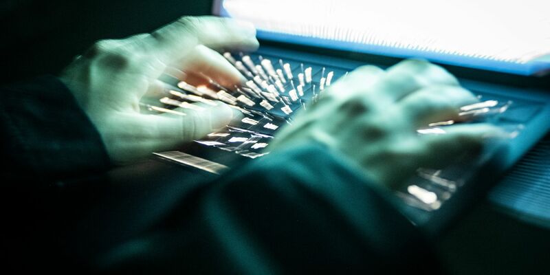 Bis Dezember sind in dem nicht öffentlichen Verfahren vor der Jugendkammer 82 Verhandlungstermine anberaumt. (Symbolbild) - Foto: Philip Dulian/dpa