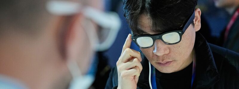 Smarte Brillen waren auf der CES sehr populär. - Foto: John Locher/AP/dpa