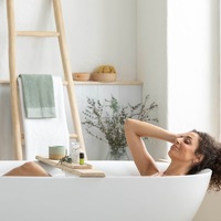 Wärmende Rituale für Körper und Seele: Mit ätherischen Ölen entspannt ins neue Jahr - Foto: presseportal.de