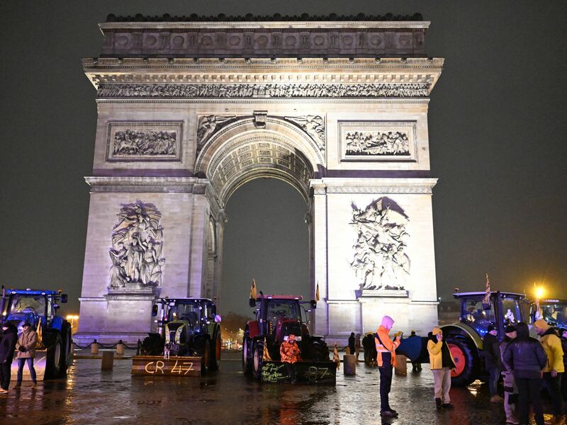 Auch an der Grenze zwischen Frankreich und Belgien protestierten Landwirte gegen den Mercosur-Handelsdeal. - Foto: Emma Da Silva/AP/dpa