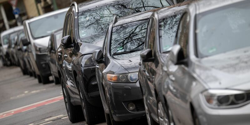 SUVs machen einen immer größeren Teil der Auto-Neuzulassungen aus. (Archivbild) - Foto: Sebastian Gollnow/dpa
