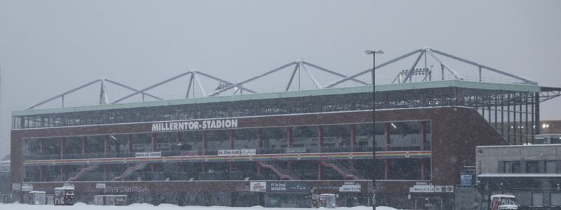 Ob hier am Samstag gespielt werden kann? Das Millerntorstadion des FC St. Pauli - Foto: Christian Charisius/dpa