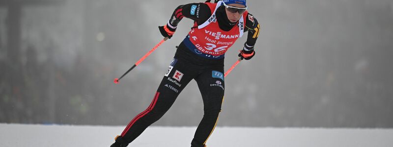 Philipp Nawrath freute sich über sein erstes Podium des Winters. - Foto: Hendrik Schmidt/dpa