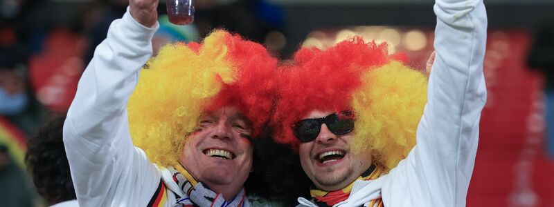 In Deutschland ist die Nachfrage nach WM-Tickets mit am größten. (Archivbild) - Foto: Jan Woitas/dpa
