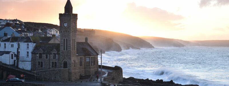 In Großbritannien tobt «Goretti» ebenso. Wie hier an der Küste von Cornwall. - Foto: Danielle Hutchinson/PA Wire/dpa