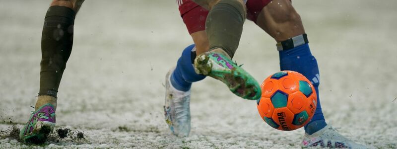Was ist die richtige Spielkleidung bei Kälte und Schnee? (Archivbild) - Foto: Marcus Brandt/dpa