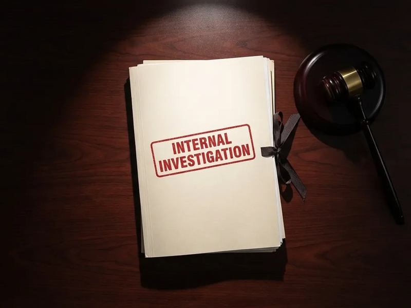 BAG-Urteil: Wann Unternehmen Anwaltskosten zurückfordern können - Foto: über boerse-global.de