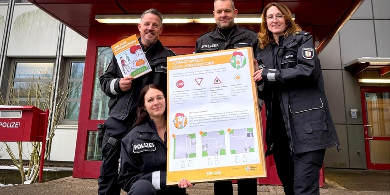 POL-HL: HL-Stadtgebiet 1800 kostenlose Mal- und Arbeitshefte Kinder sicher im Straßenverkehr für Lübecker Grundschulen - Foto: presseportal.de