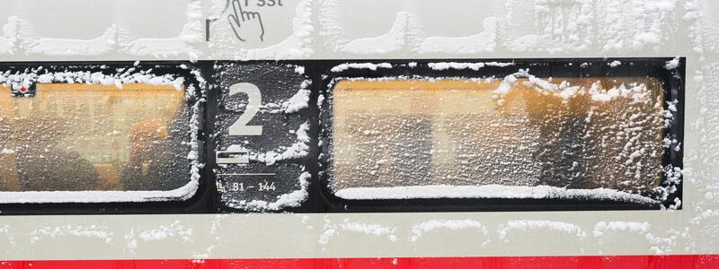 Sturmtief «Elli» hat den Bahnverkehr in Norddeutschland zum Erliegen gebracht. - Foto: Julian Stratenschulte/dpa