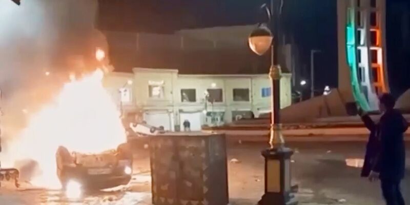 Die Proteste begannen Ende Dezember, ausgelöst durch eine massive Wirtschaftskrise und einen plötzlichen Absturz der iranischen Währung Rial. - Foto: Uncredited/Iran state TV/AP/dpa