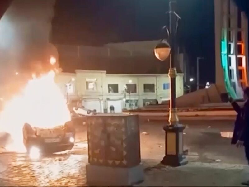 Die Proteste begannen Ende Dezember, ausgelöst durch eine massive Wirtschaftskrise und einen plötzlichen Absturz der iranischen Währung Rial. - Foto: Uncredited/Iran state TV/AP/dpa