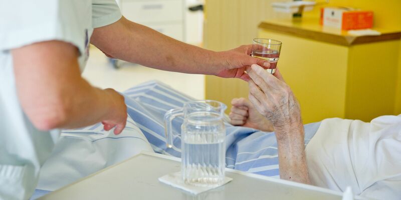 Attraktiv für Kapitalanleger? Banken und Investoren suchen Renditechancen in Pflegeheimen. (Symbolbild) - Foto: Daniel Karmann/dpa