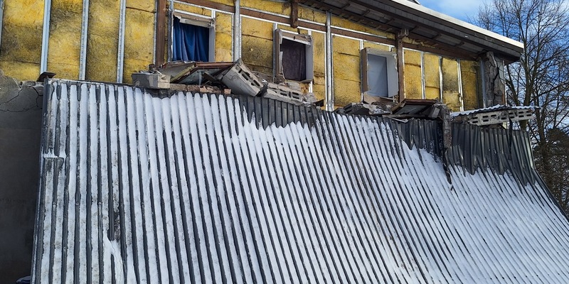 FW-ROW: Gebäudeteileinsturz an Asylunterkunft in Sottrum - Foto: presseportal.de