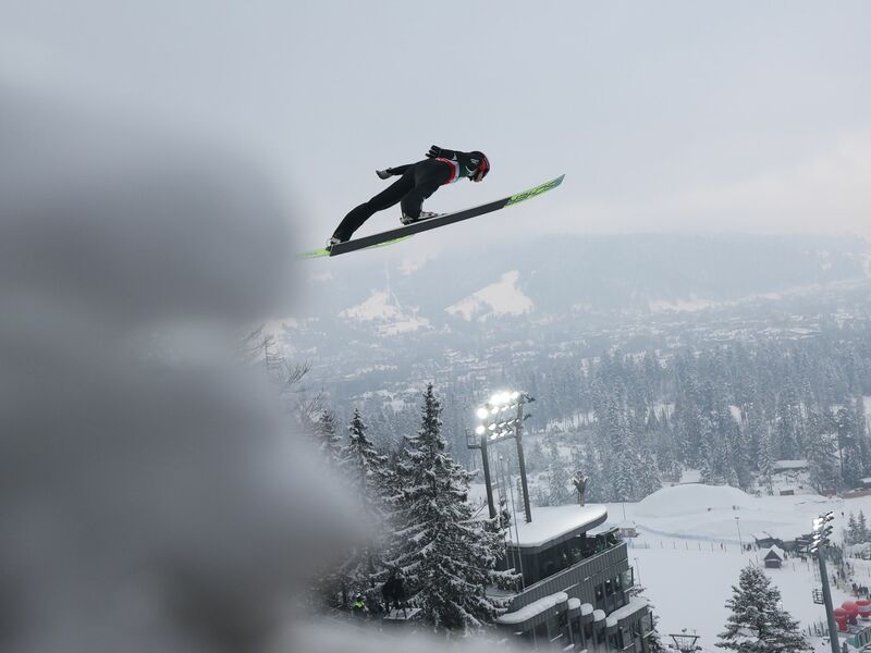Karl Geiger steckt derzeit in der Krise. - Foto: Grzegorz Momot/PAP/dpa