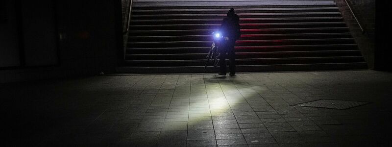 Tagelang hatten Menschen im Berliner Südwesten keinen Strom. (Archivbild) - Foto: Michael Kappeler/dpa