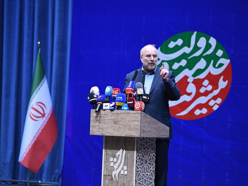 Der Sprecher des iranischen Parlaments spricht Israel und den USA eine deutliche Warnung aus. (Archivbild)  - Foto: Shadati/XinHua/dpa