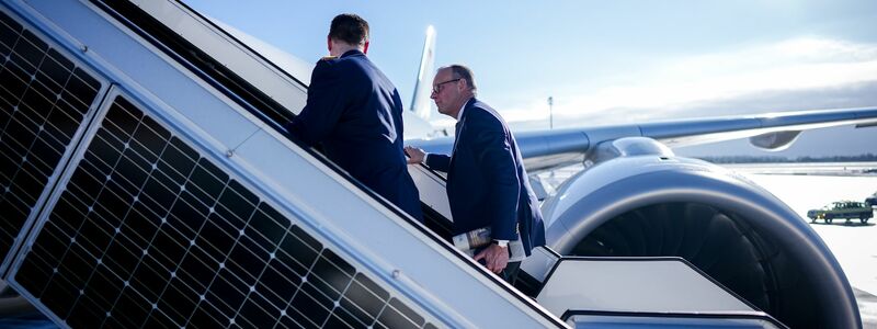 Begleitet wird der Kanzler von einer Wirtschaftsdelegation. - Foto: Kay Nietfeld/dpa