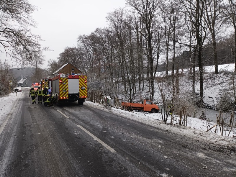 FW-EN: Verkehrsunfall und Tierrettung - Foto: presseportal.de