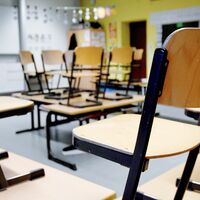 Wegen der Glatteisgefahr bleiben Schulen in NRW am Montag landesweit geschlossen. (Symbolbild) - Foto: Caroline SeidSeidel-Dißmannel/dpa