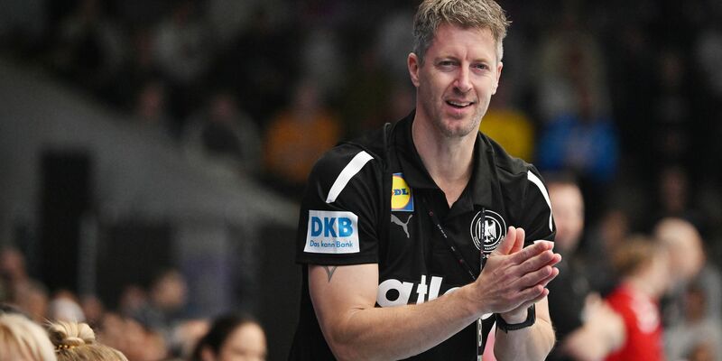 Markus Gaugisch bleibt Bundestrainer der deutschen Handballerinnen. (Archivbild) - Foto: Marijan Murat/dpa