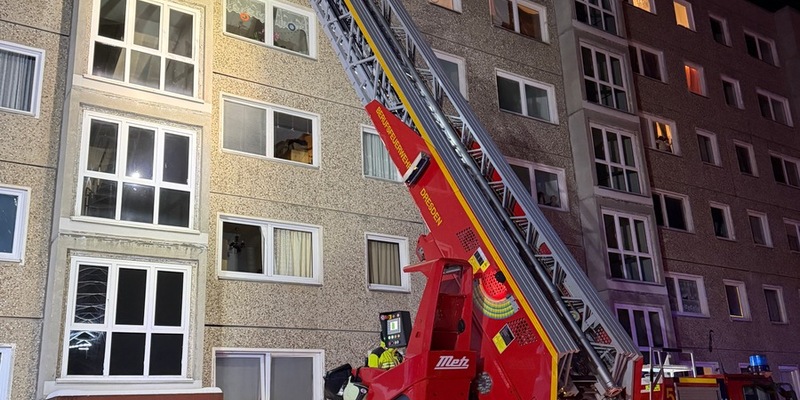 FW Dresden: Mehrere Verletzte durch Kellerbrand - Foto: presseportal.de