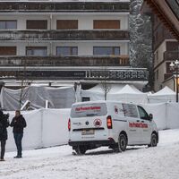 In der Bar in Crans-Montana spielte sich eine Brandkatastrophe ab. (Archivbild) - Foto: Philipp von Ditfurth/dpa