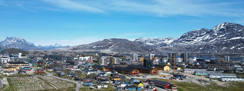 Die Grönländer machen klar: Unsere Insel steht nicht zum Kauf! - Foto: Kwiyeon Ha/AP/dpa