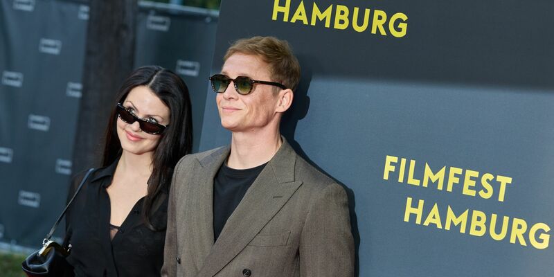 Haben «Ja» gesagt: Ruby O. Fee und Matthias Schweighöfer (Archivbild).  - Foto: Georg Wendt/dpa