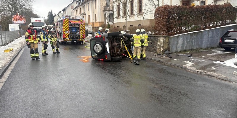 FW-PL: Verkehrsunfall und Heimrauchmelder in Holthausen - Foto: presseportal.de