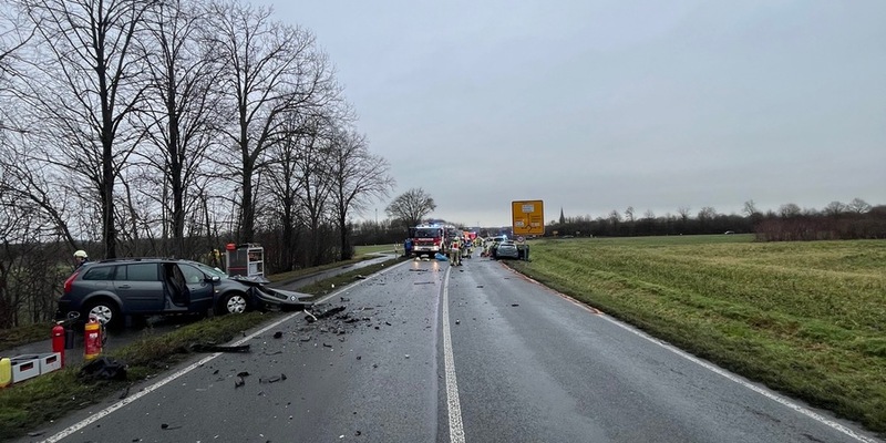 POL-COE: Olfen, Dattelner Straße (B235)/Zwei Verletzte bei Frontalzusammenstoß - Foto: presseportal.de