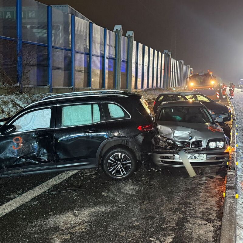 In Lichtenfels in Bayern kam es zu einer Massenkarambolage. - Foto: News5/Ferdinand Merzbach/NEWS5/dpa