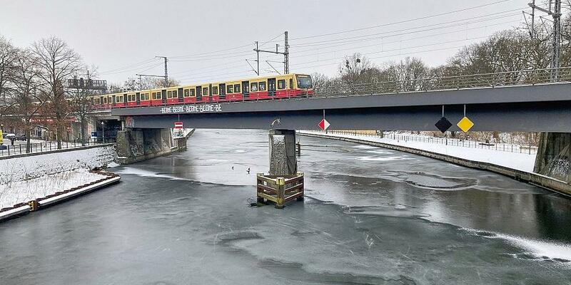Schnee in Berlin am 09.01.2026 - Foto: via dts Nachrichtenagentur