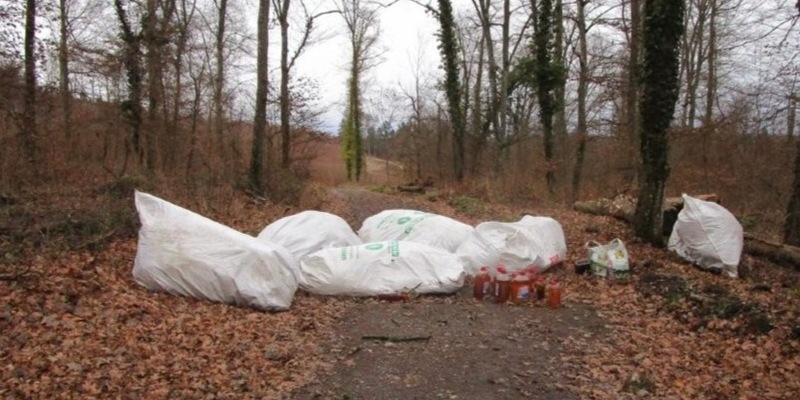 POL-KA: (KA) Bretten - Illegal entsorgter Müll - Zeugen gesucht - Foto: presseportal.de
