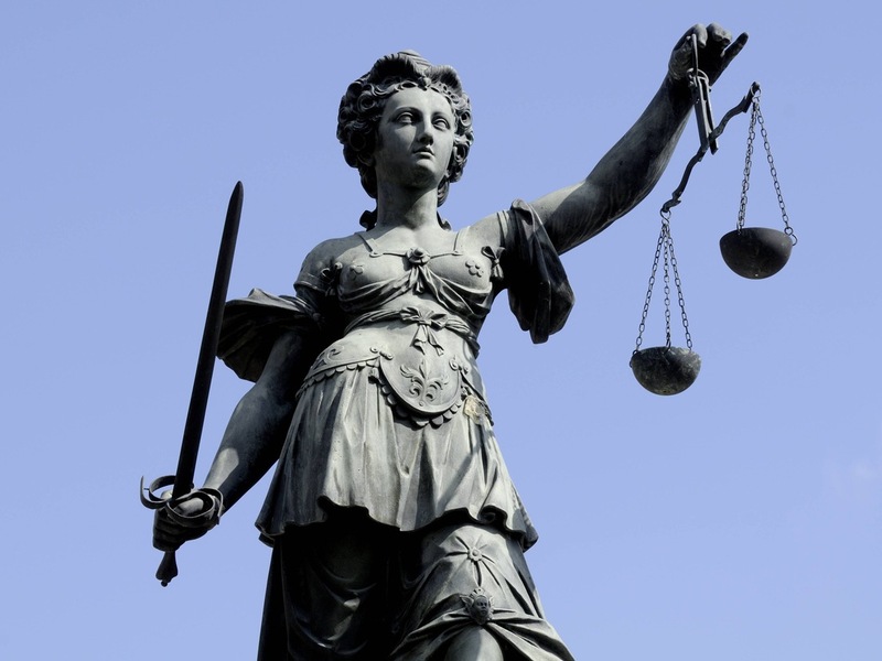 Au revoir, Sido: Plattform darf keine Werbung für Medizinalcannabis mehr mit Rap-Musiker machen / Einstweilige Verfügung wird Bloomwell nun zugestellt - Politik gefragt - Foto: presseportal.de