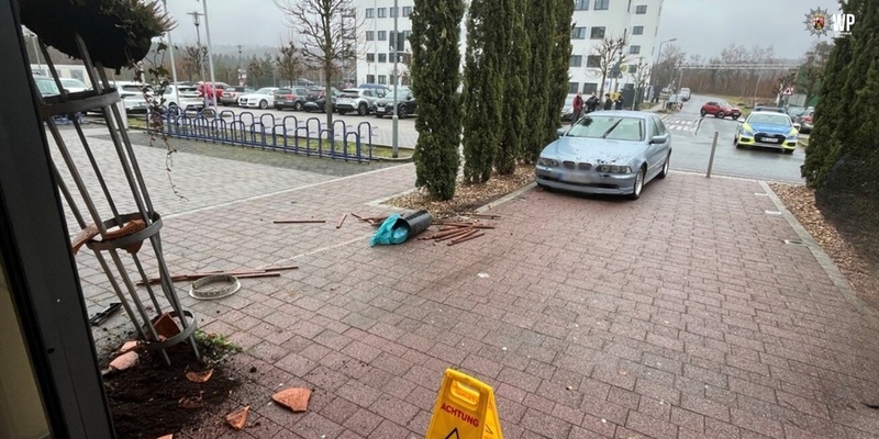 POL-PDKL: Betrunkene Fahrerin verursacht Autounfall - Foto: presseportal.de