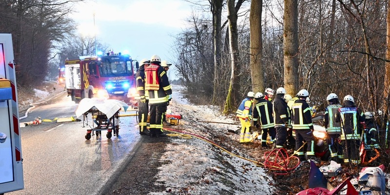 FF Olsberg: Schwerer Verkehrsunfall in Olsberg Gevelinghausen auf der Kreisstraße 15 - Foto: presseportal.de