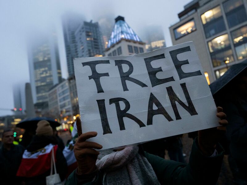 Gegen die iranischen Revolutionsgarden gibt es in der EU bereits EU-Sanktionen. - Foto: Boris Roessler/dpa