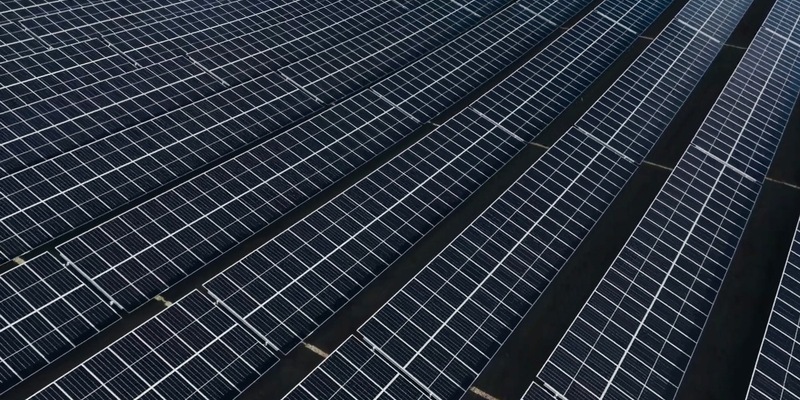 Ausbau der dezentralen Energieversorgung in Bayern: Die Connected Dots Holding GmbH erwirbt umfangreiches Photovoltaik-Projektportfolio - Foto: presseportal.de